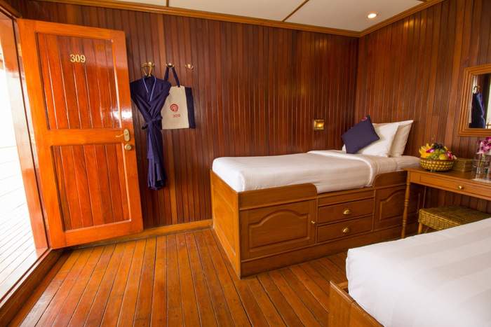 Pandaw RV Pandaw II Cabin.jpg